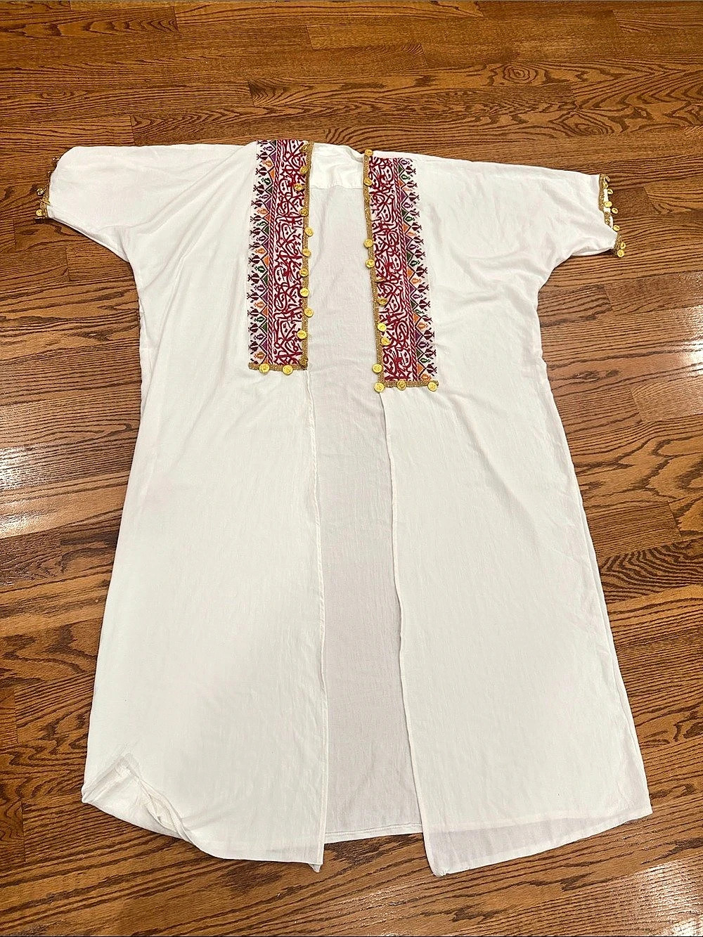 Abaya Embroidered White Kurta